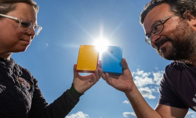 El dispositivo que traduce la luz a sonido para que personas con discapacidad visual experimenten eclipses solares